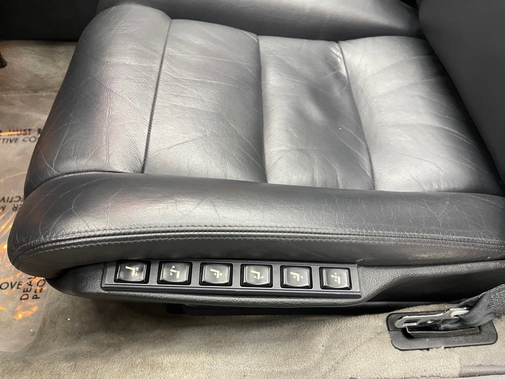 Used 1989 Cadillac Allante image 30