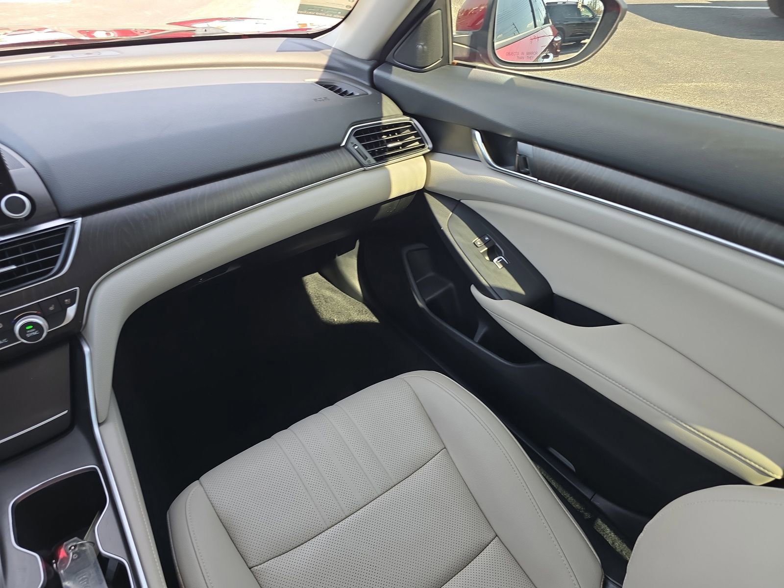 Used 2022 Honda Accord Touring image 12