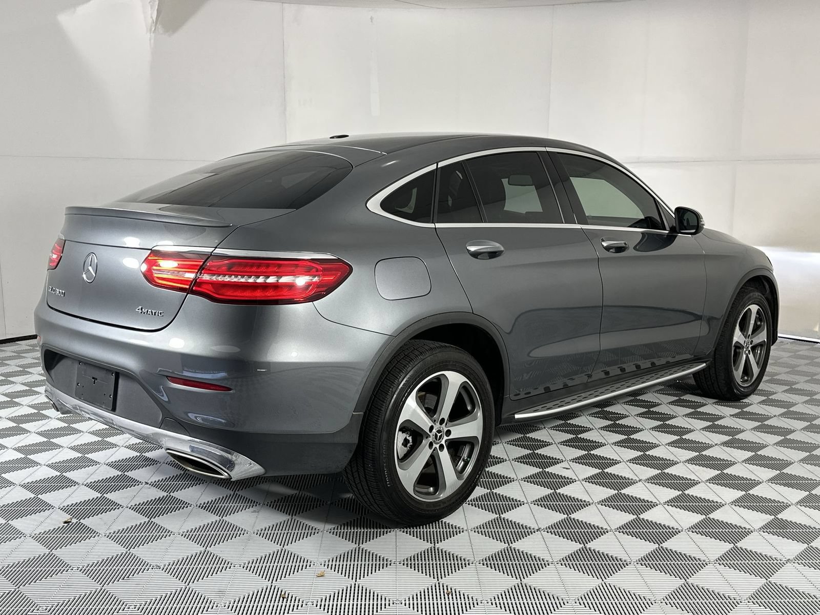 Used 2017 Mercedes-Benz GLC 300 4MATIC Coupe w/ Premium 2 Package image 8
