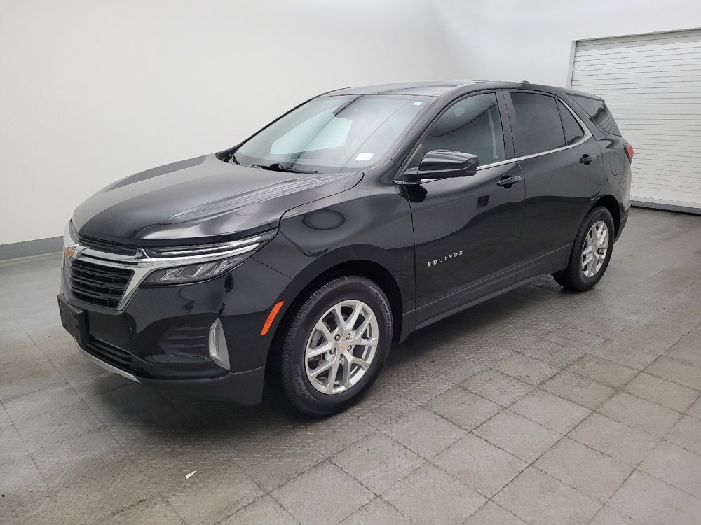 Used 2022 Chevrolet Equinox LT w/ Driver Convenience Package image 2