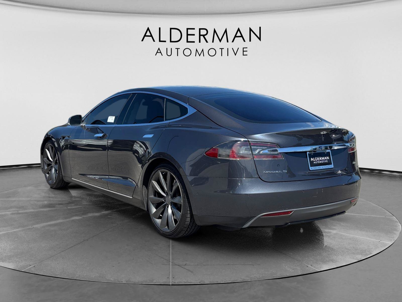Used 2015 Tesla Model S 70D AWD/4WD image 3