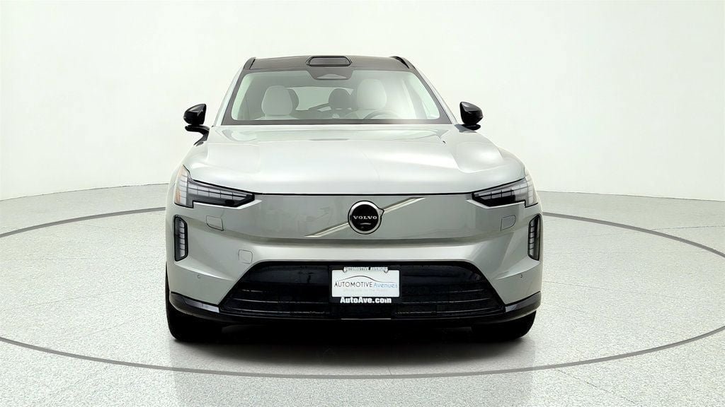Used 2025 Volvo EX90 Ultra AWD/4WD image 2