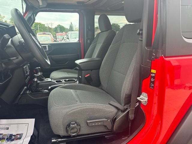 Used 2026 Jeep Wrangler Sport AWD/4WD image 9