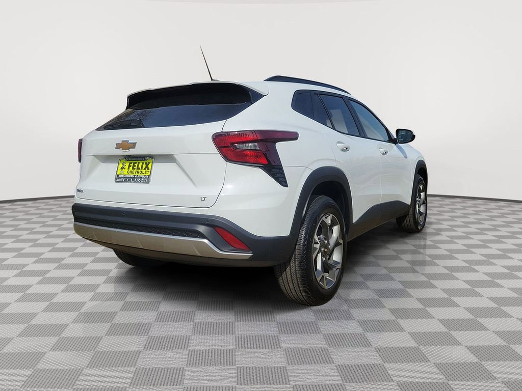 New 2026 Chevrolet Trax LT w/ Driver Confidence Package image 3
