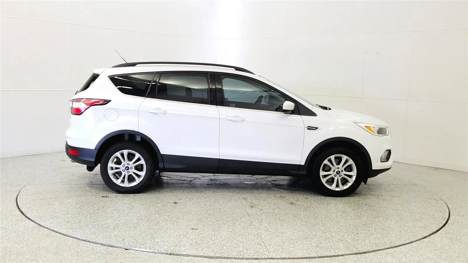 Used 2018 Ford Escape SE image 8