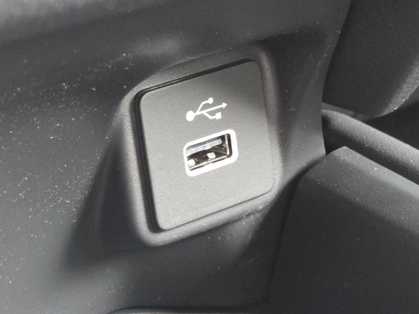 New 2025 Honda HR-V LX image 9