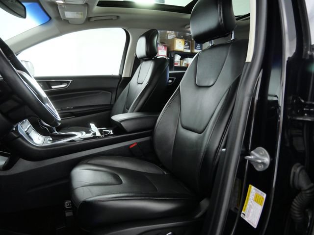 Certified 2018 Ford Edge Titanium w/ Technology Package AWD/4WD image 16