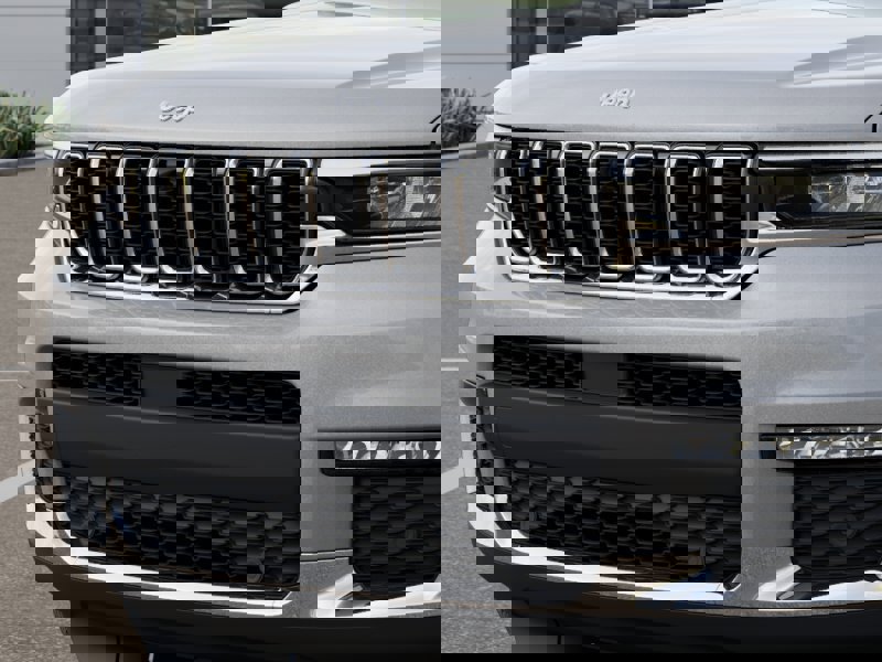 New 2025 Jeep Grand Cherokee L Limited w/ Luxury Tech Group II image 7
