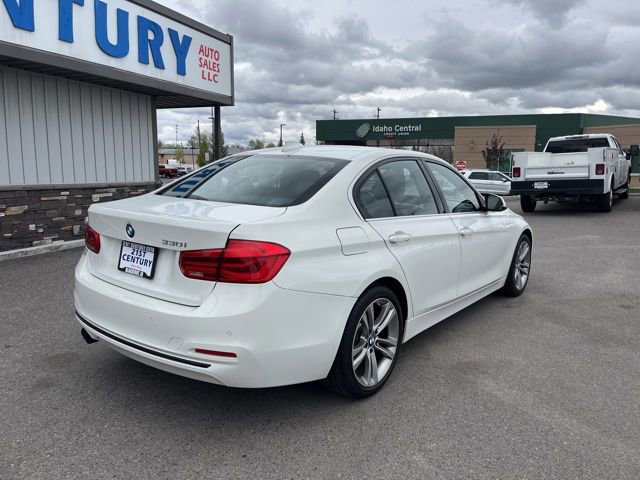 Used 2017 BMW 330i Sedan RWD image 10