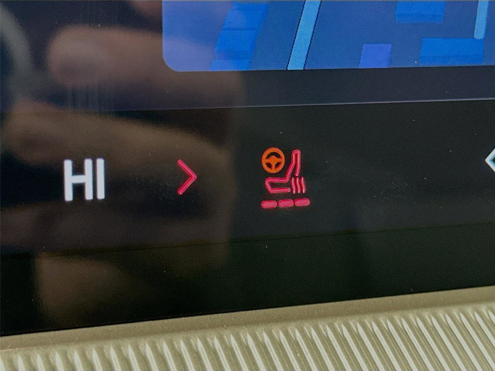 New 2026 Ford Explorer Active w/ Active Comfort Package image 16