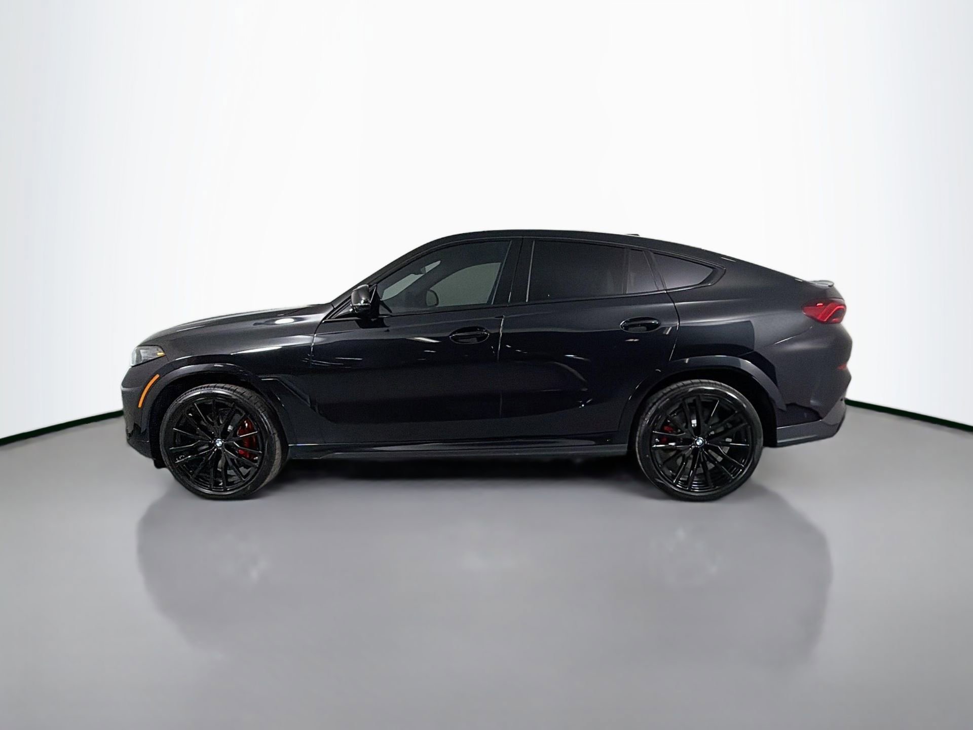New 2026 BMW X6 M60i image 8
