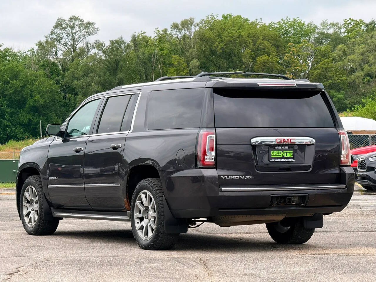 Used 2015 GMC Yukon XL Denali w/ Open Road Package AWD/4WD image 2