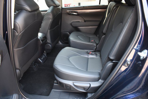 New 2026 Toyota Highlander Limited AWD/4WD image 13