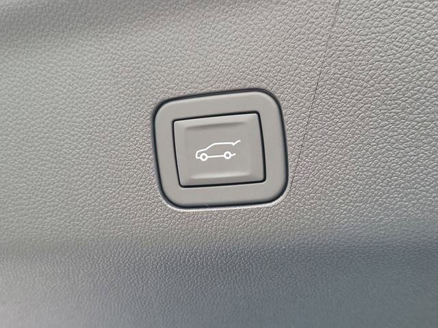 New 2026 GMC Yukon Denali w/ Denali Reserve Package image 9