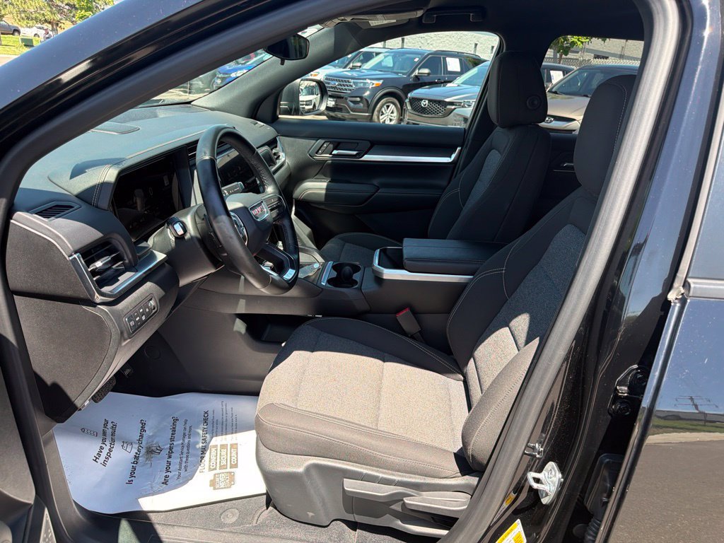 Used 2025 GMC Terrain Elevation AWD/4WD image 23