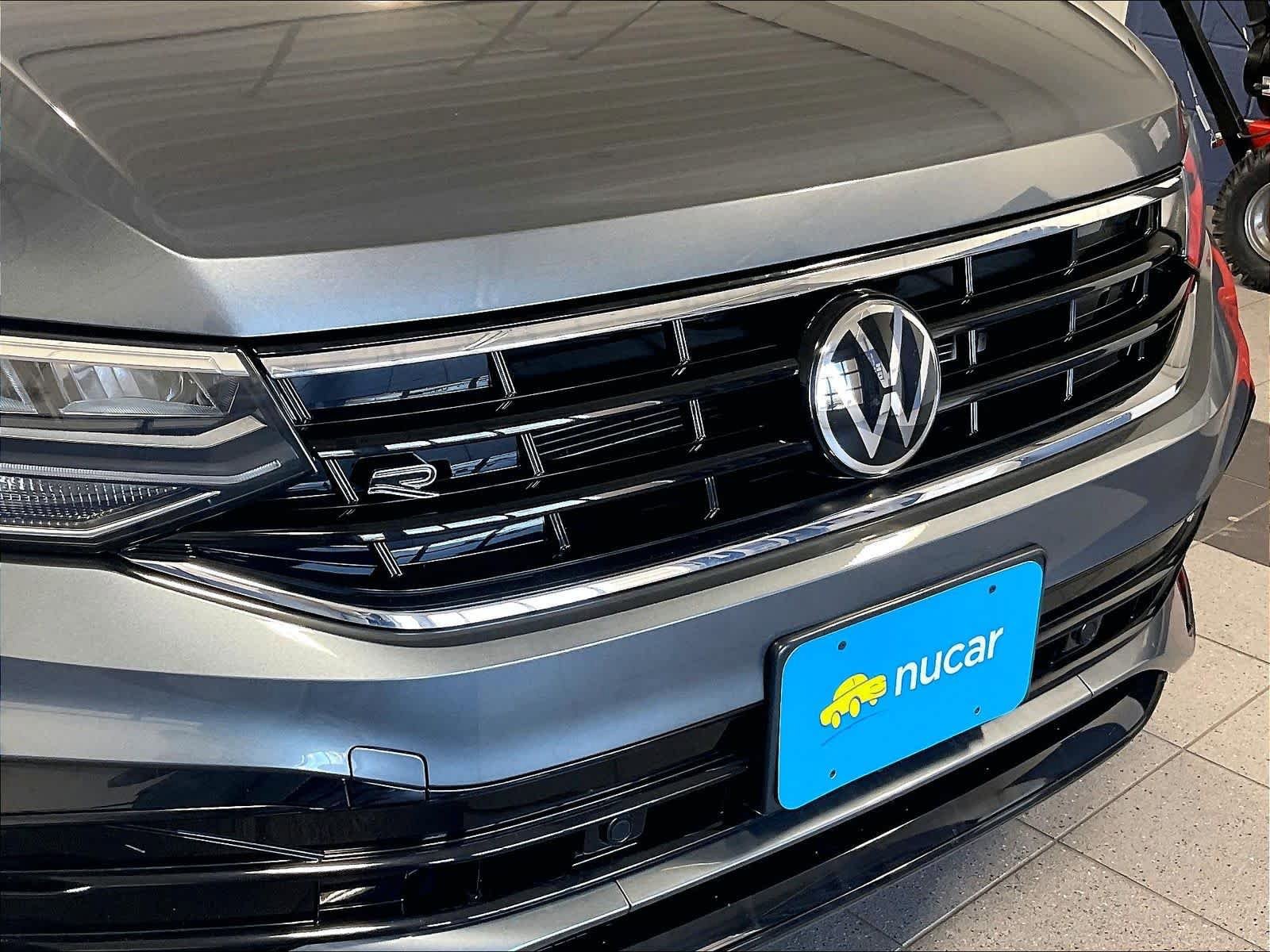 Used 2023 Volkswagen Tiguan SE R-Line AWD/4WD image 31