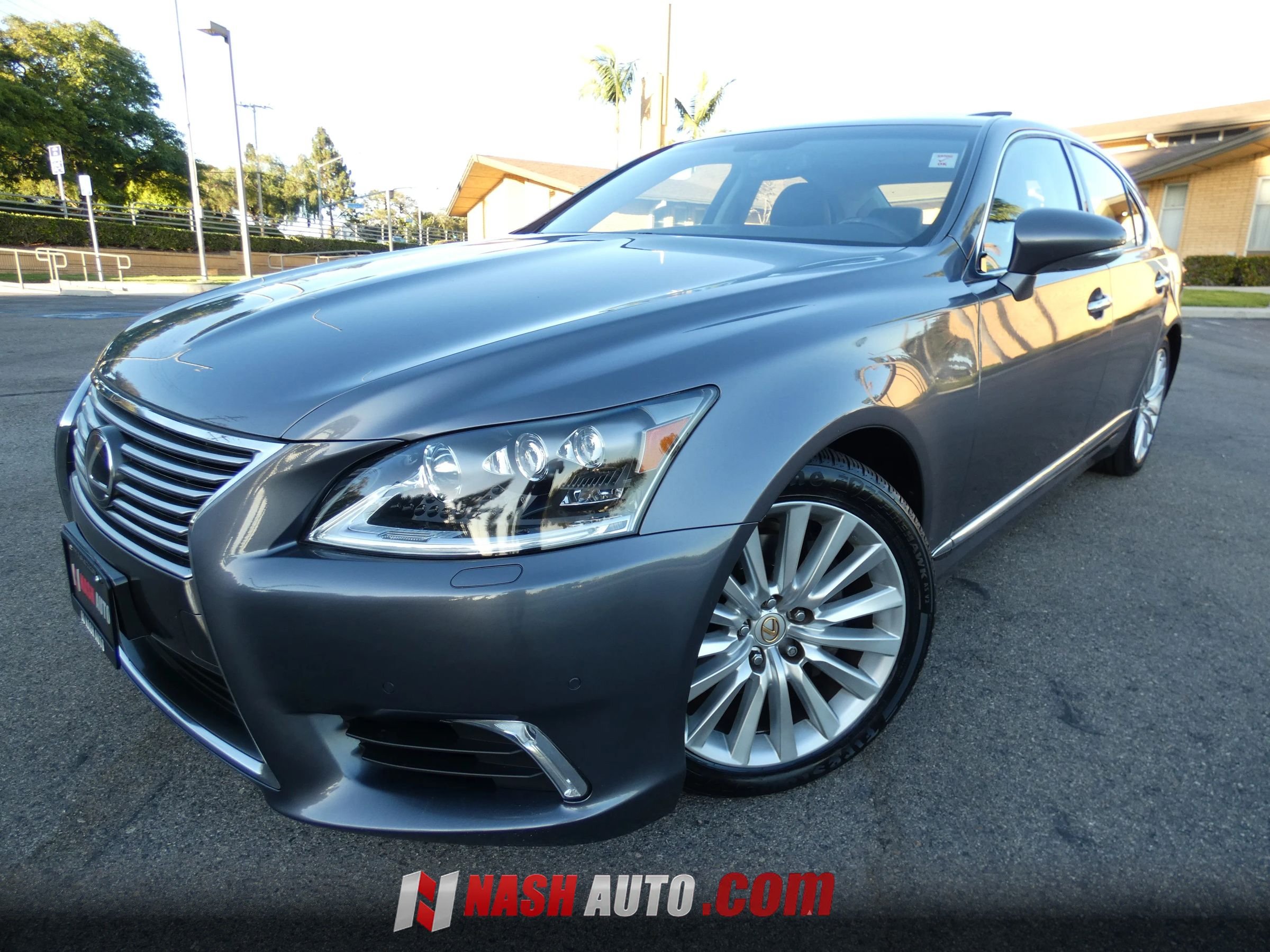 Used 2013 Lexus LS 460 w/ Ultra Luxury Pkg RWD image 16