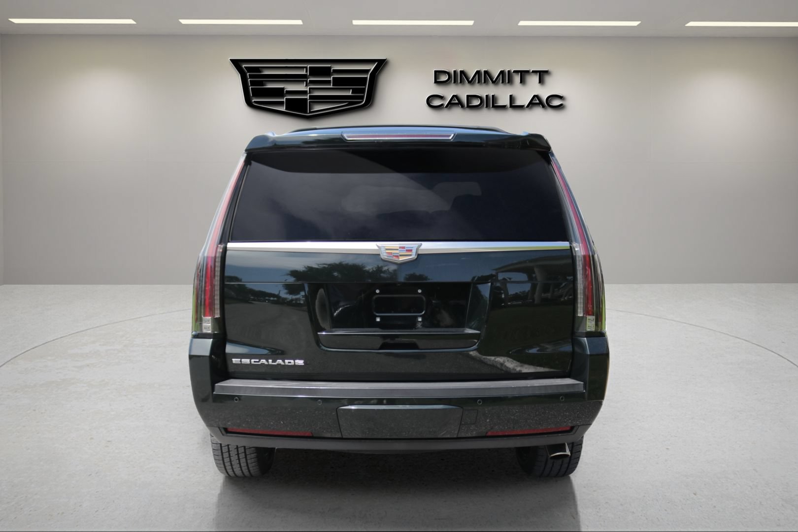 Used 2016 Cadillac Escalade Luxury AWD/4WD image 6