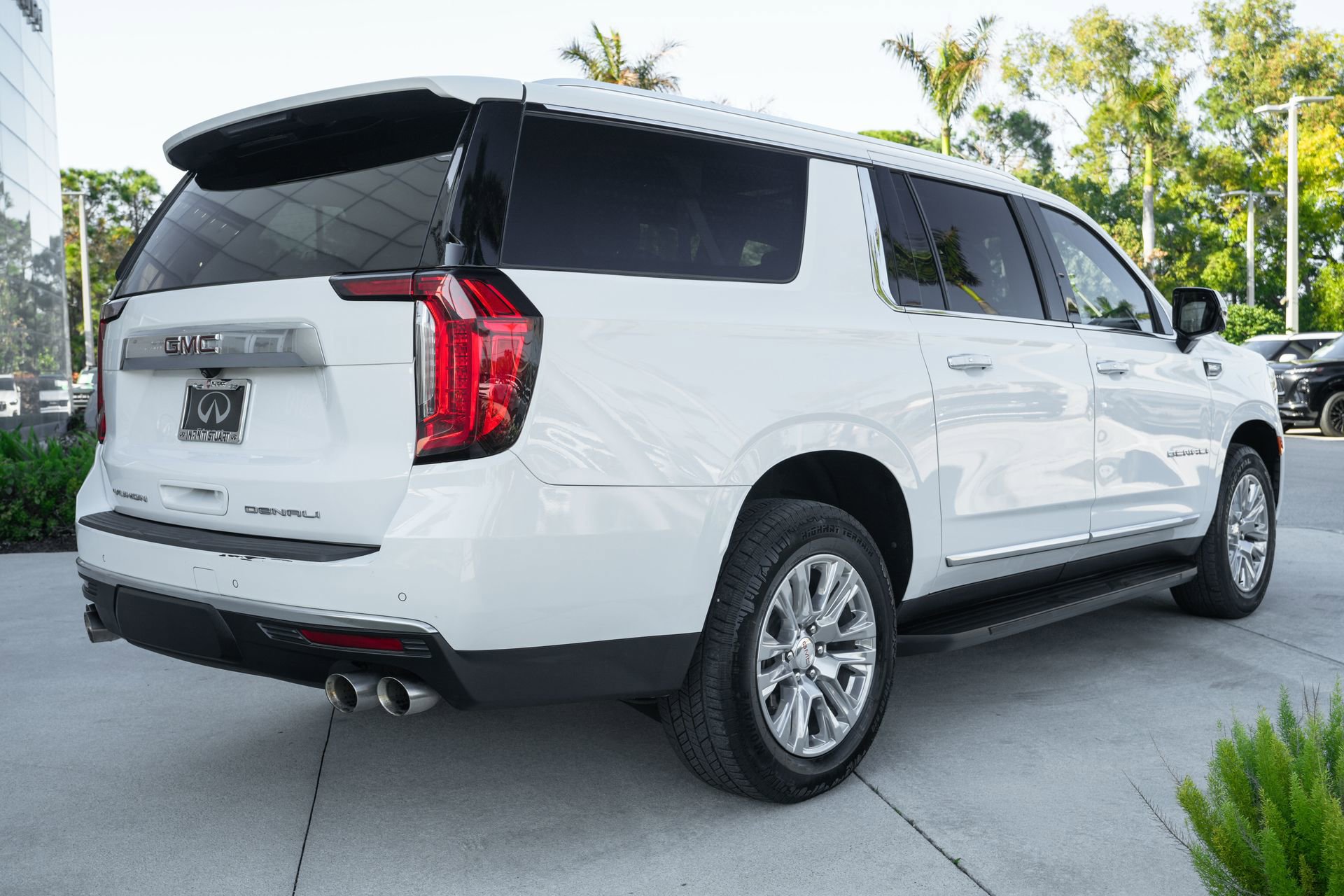 Used 2024 GMC Yukon XL Denali image 24