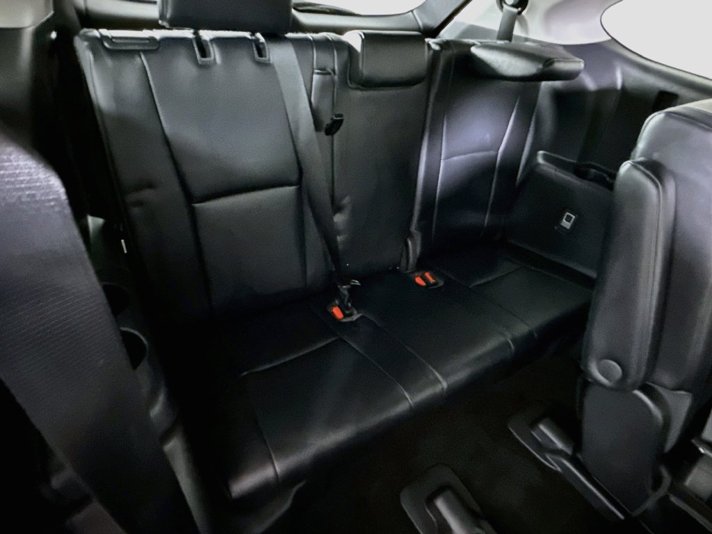 Used 2023 Toyota Highlander XLE FWD image 32