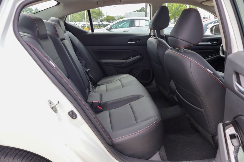 Used 2023 Nissan Altima 2.5 SR w/ SR Premium Package AWD/4WD image 10