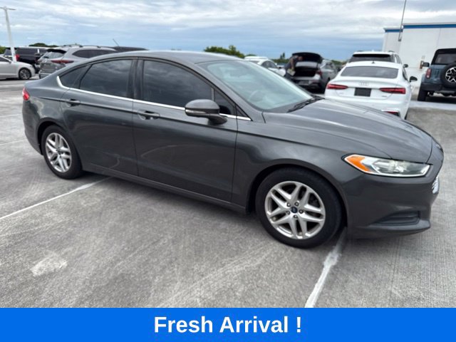 Used 2016 Ford Fusion SE FWD image 15