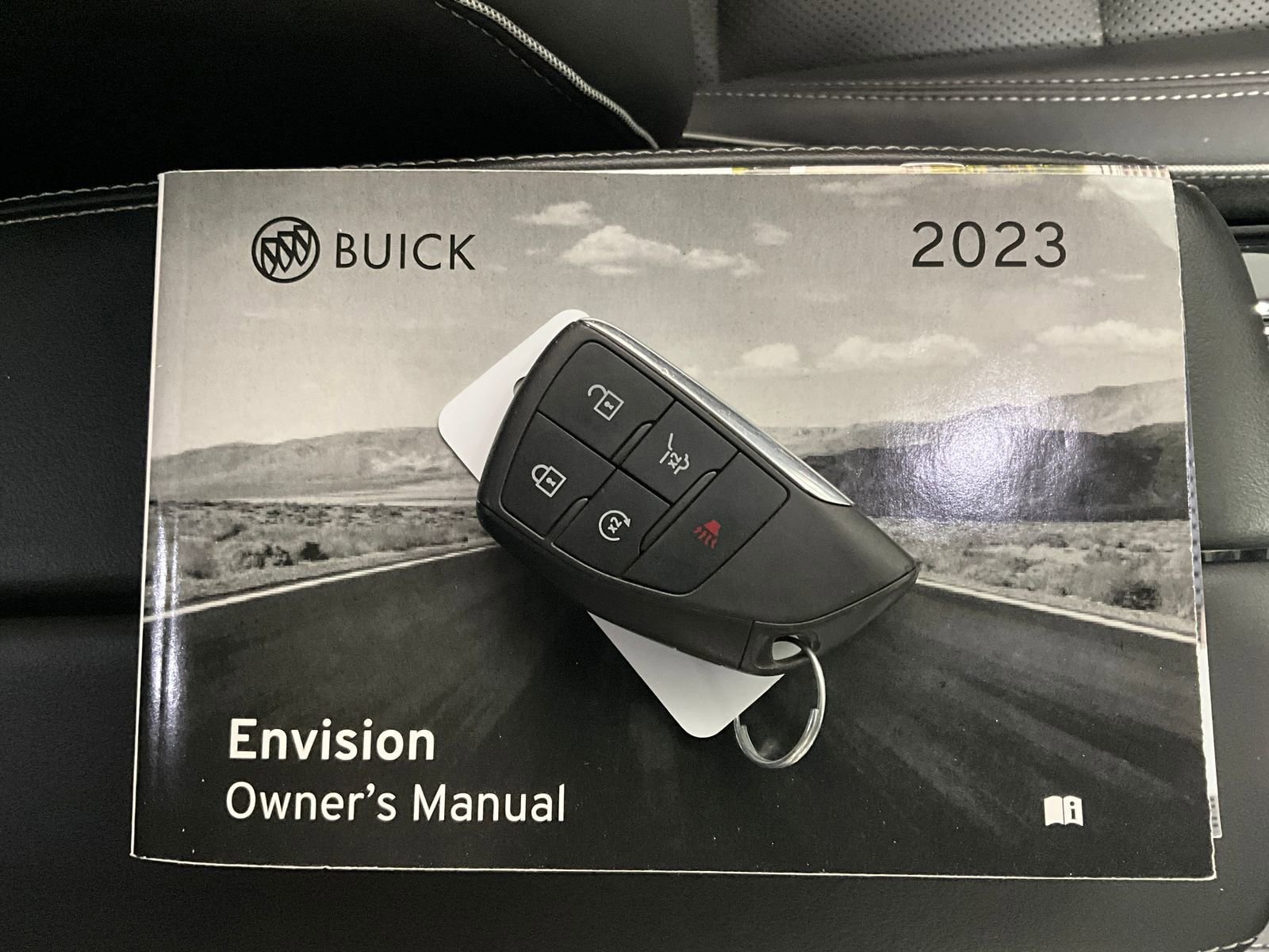 Used 2023 Buick Envision Essence AWD/4WD image 14