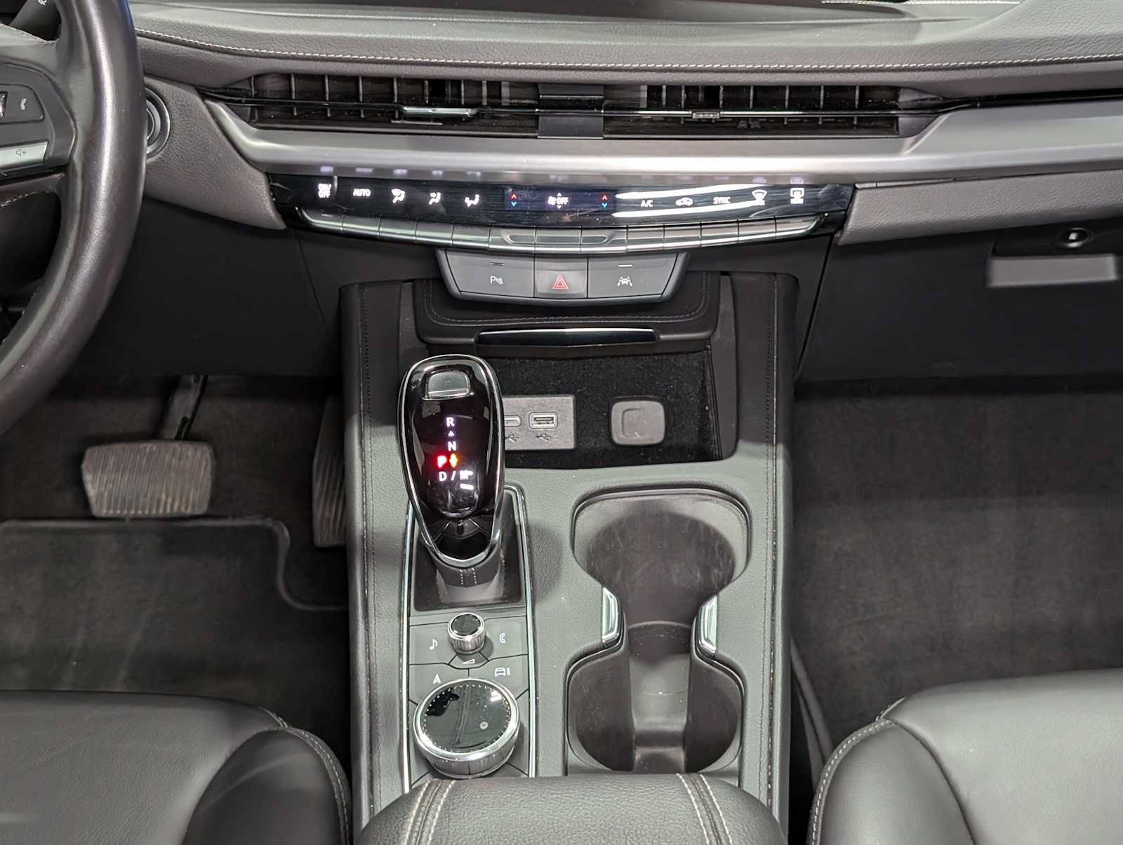 Certified 2025 Cadillac XT4 Premium Luxury AWD/4WD image 18