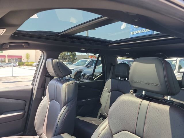 Certified 2025 Honda Pilot Black Edition image 34