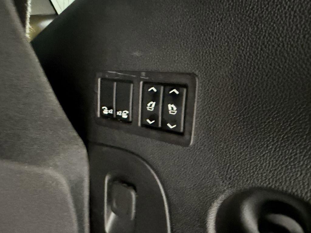 Used 2018 Chevrolet Tahoe Premier image 30