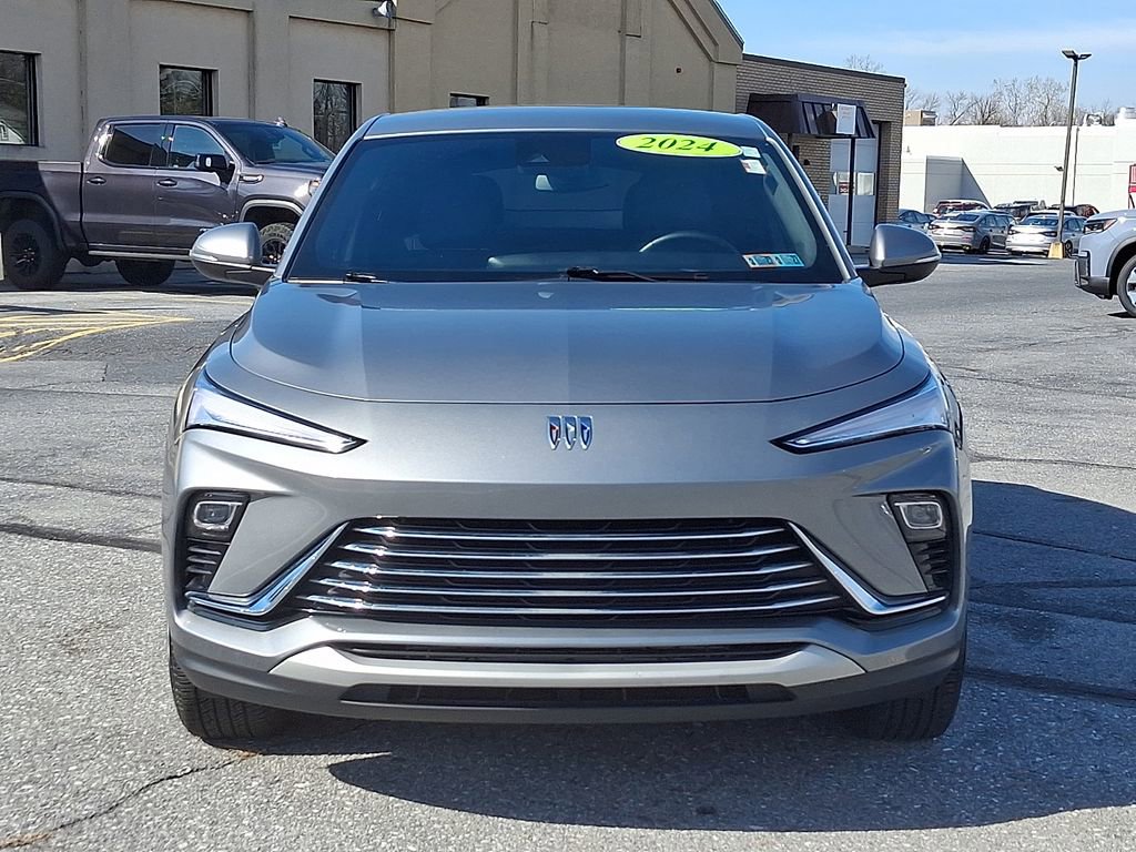 Used 2024 Buick Envista Preferred w/ Convenience I Package image 2