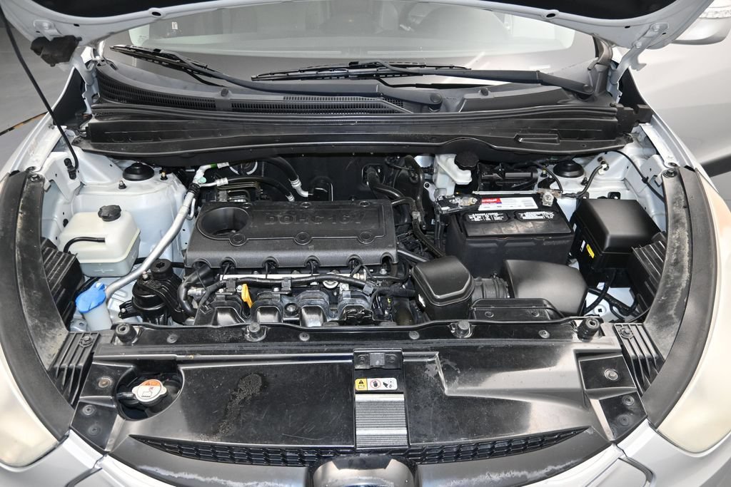 Used 2013 Hyundai Tucson Limited w/ Premium Pkg FWD image 11