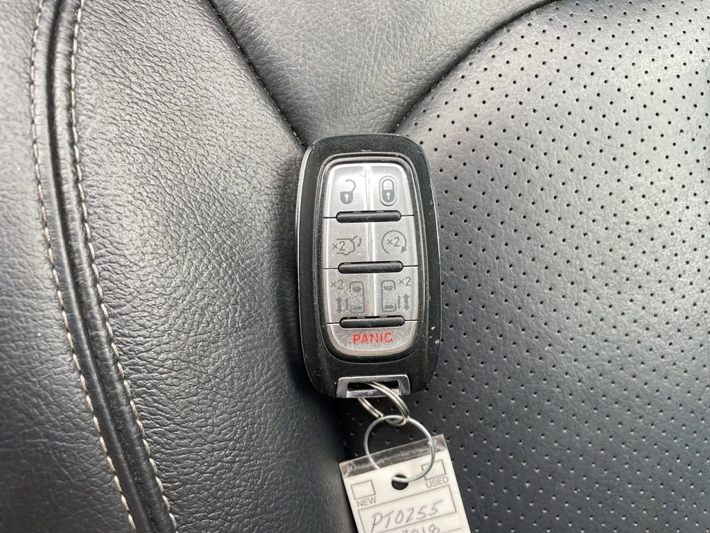 Used 2018 Chrysler Pacifica Touring-L Plus FWD image 26