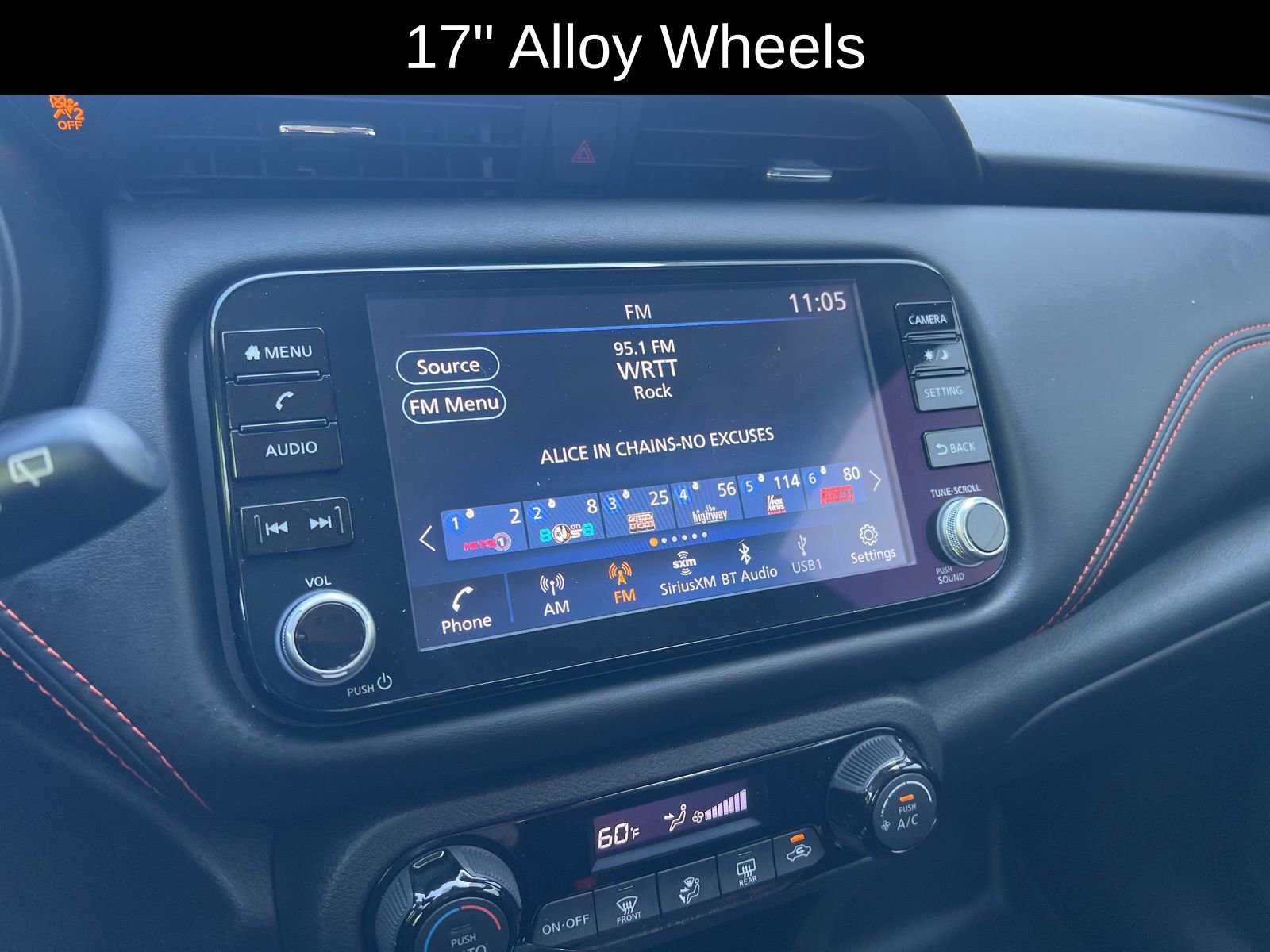 Used 2023 Nissan Kicks SR w/ Exterior Package image 16