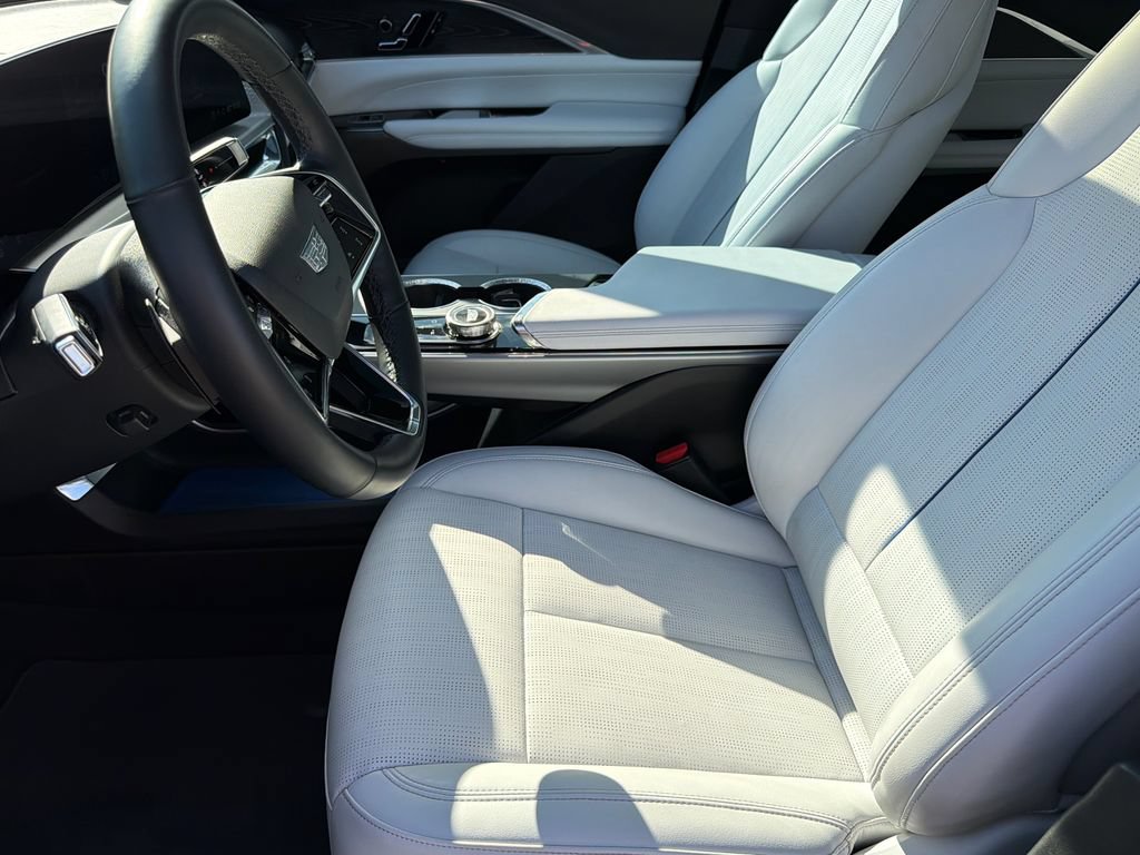 Used 2024 Cadillac Lyriq Sport RWD image 18