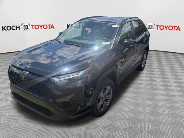 Used 2023 Toyota RAV4 XLE w/ Convenience Package AWD/4WD image 3