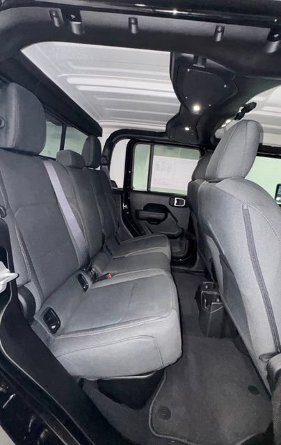 Used 2025 Jeep Gladiator Sport AWD/4WD image 22