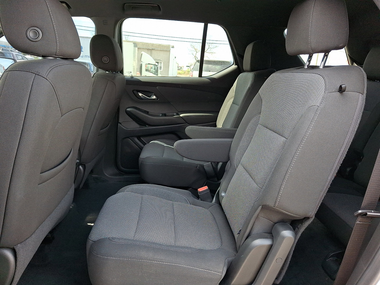 Used 2023 Chevrolet Traverse LT w/ Midnight/Sport Edition image 11