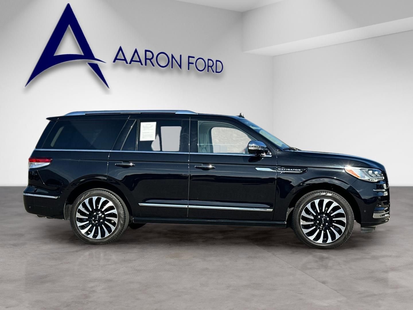Used 2023 Lincoln Navigator Black Label AWD/4WD image 7