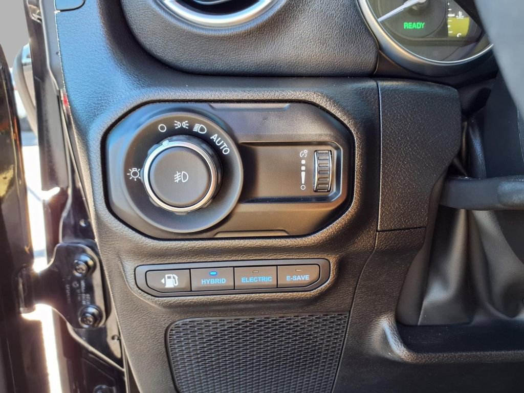 Certified 2023 Jeep Wrangler Unlimited Sahara w/ Cold Weather Group image 14