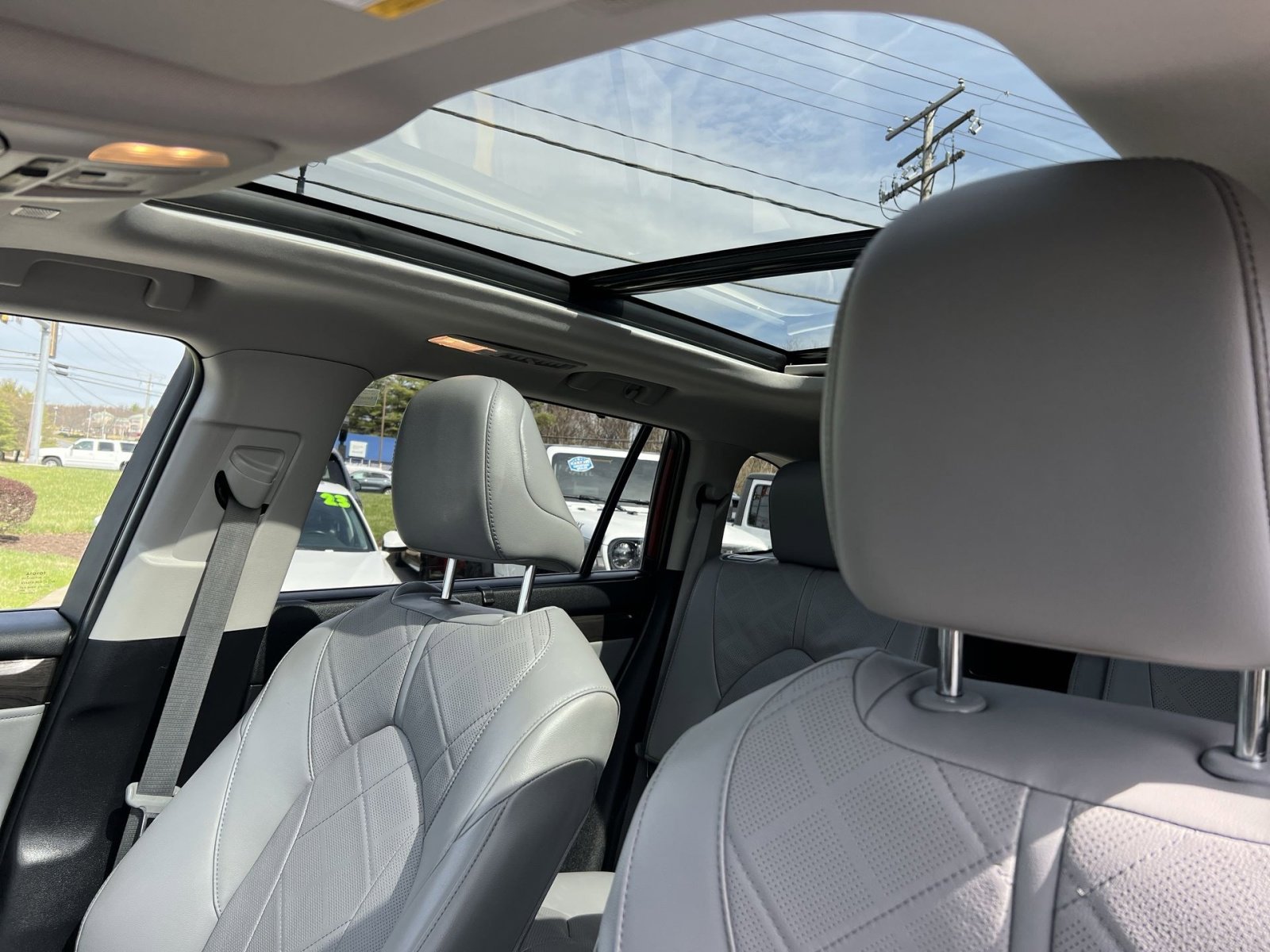 Used 2024 Toyota Highlander Platinum image 23