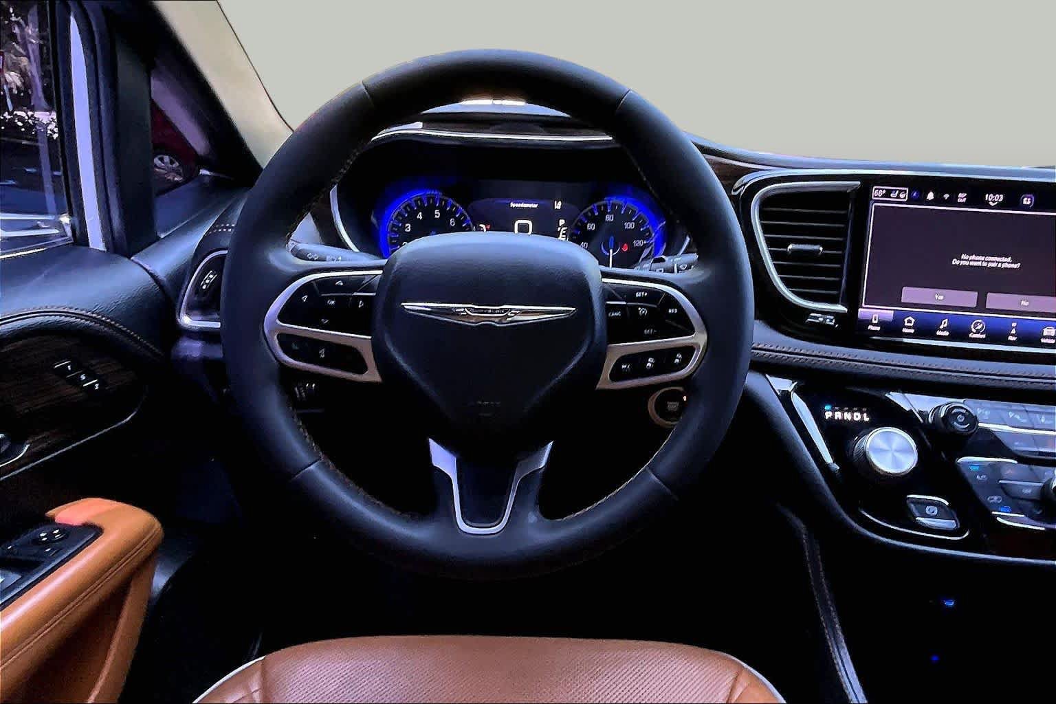 Used 2022 Chrysler Pacifica Pinnacle AWD/4WD image 6