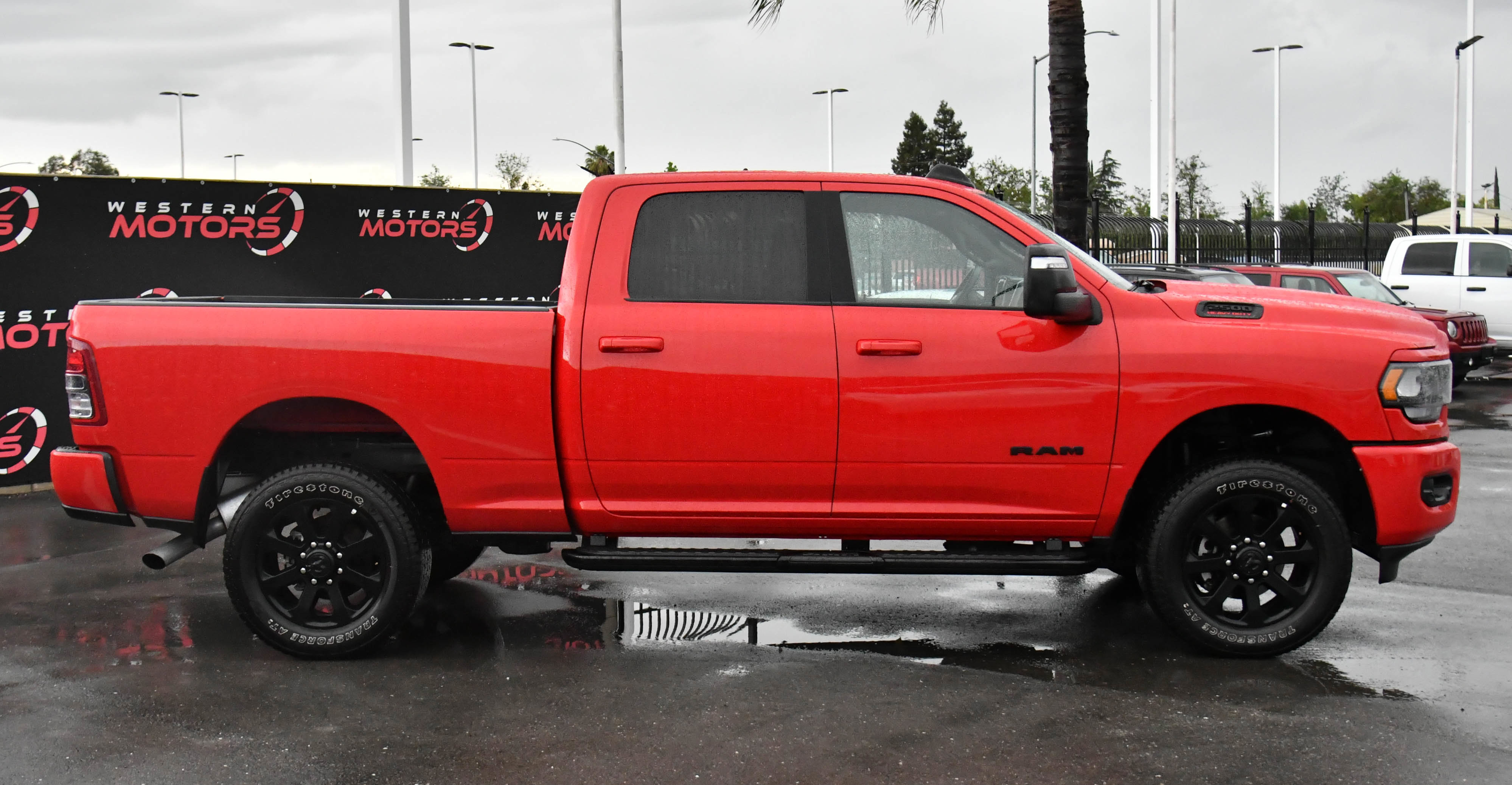Used 2024 RAM 2500 Big Horn w/ Night Edition AWD/4WD image 9