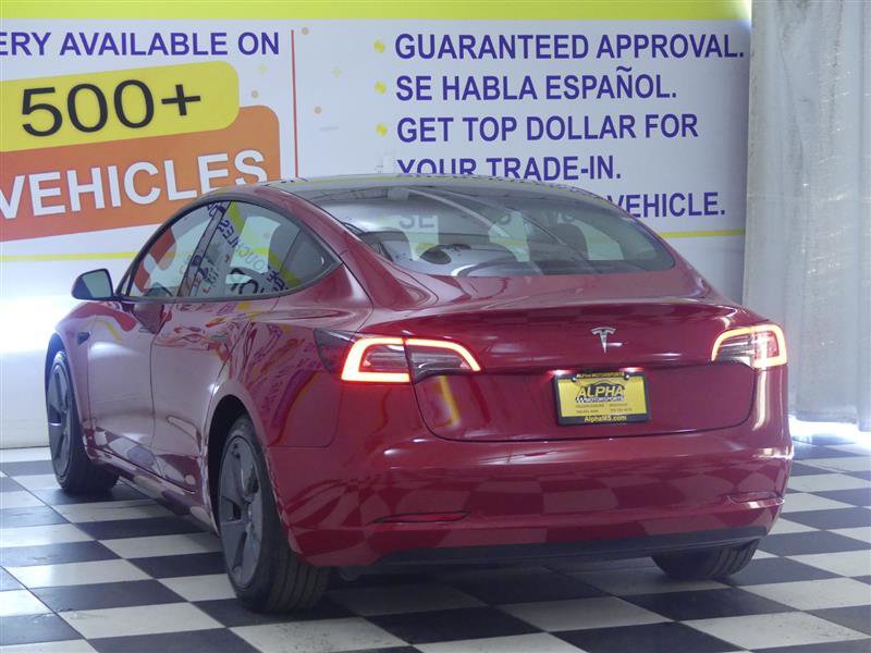 Used 2023 Tesla Model 3 Standard Range image 3