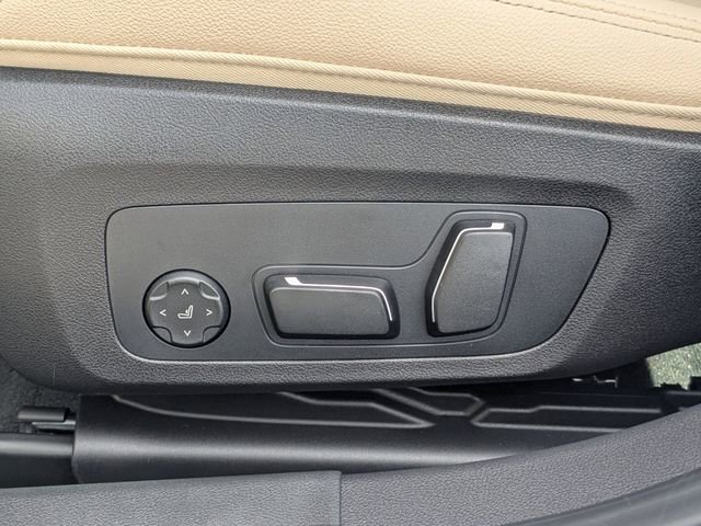 New 2026 BMW 330i Sedan w/ Convenience Package image 19