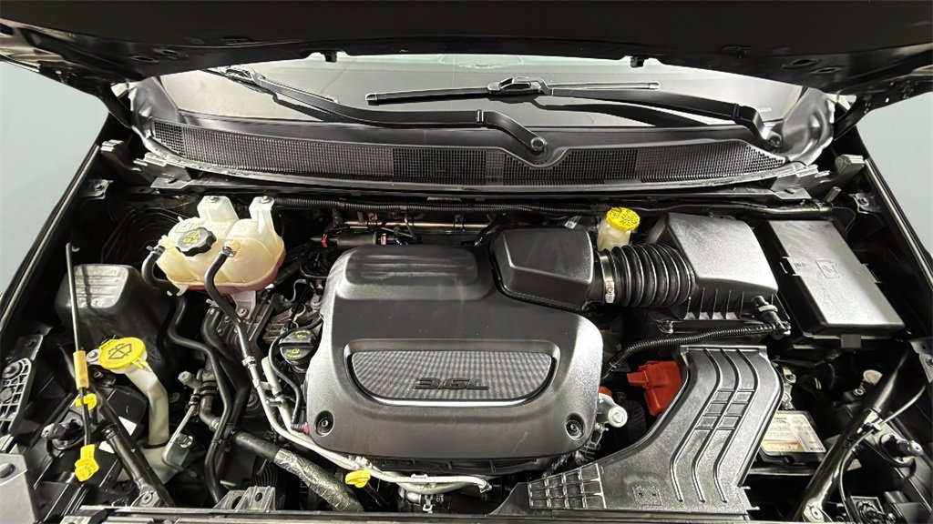 Used 2024 Chrysler Pacifica Touring-L image 38