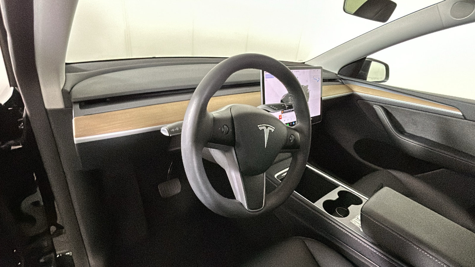Used 2024 Tesla Model Y Long Range AWD/4WD image 13