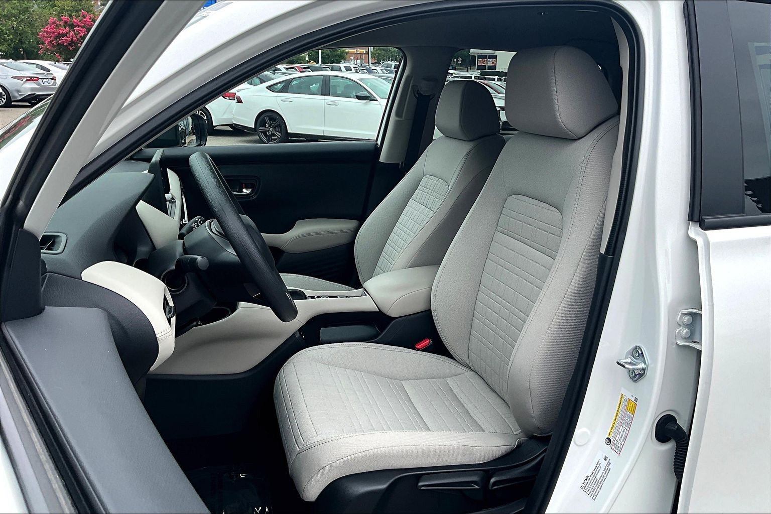 Used 2026 Honda HR-V LX image 25