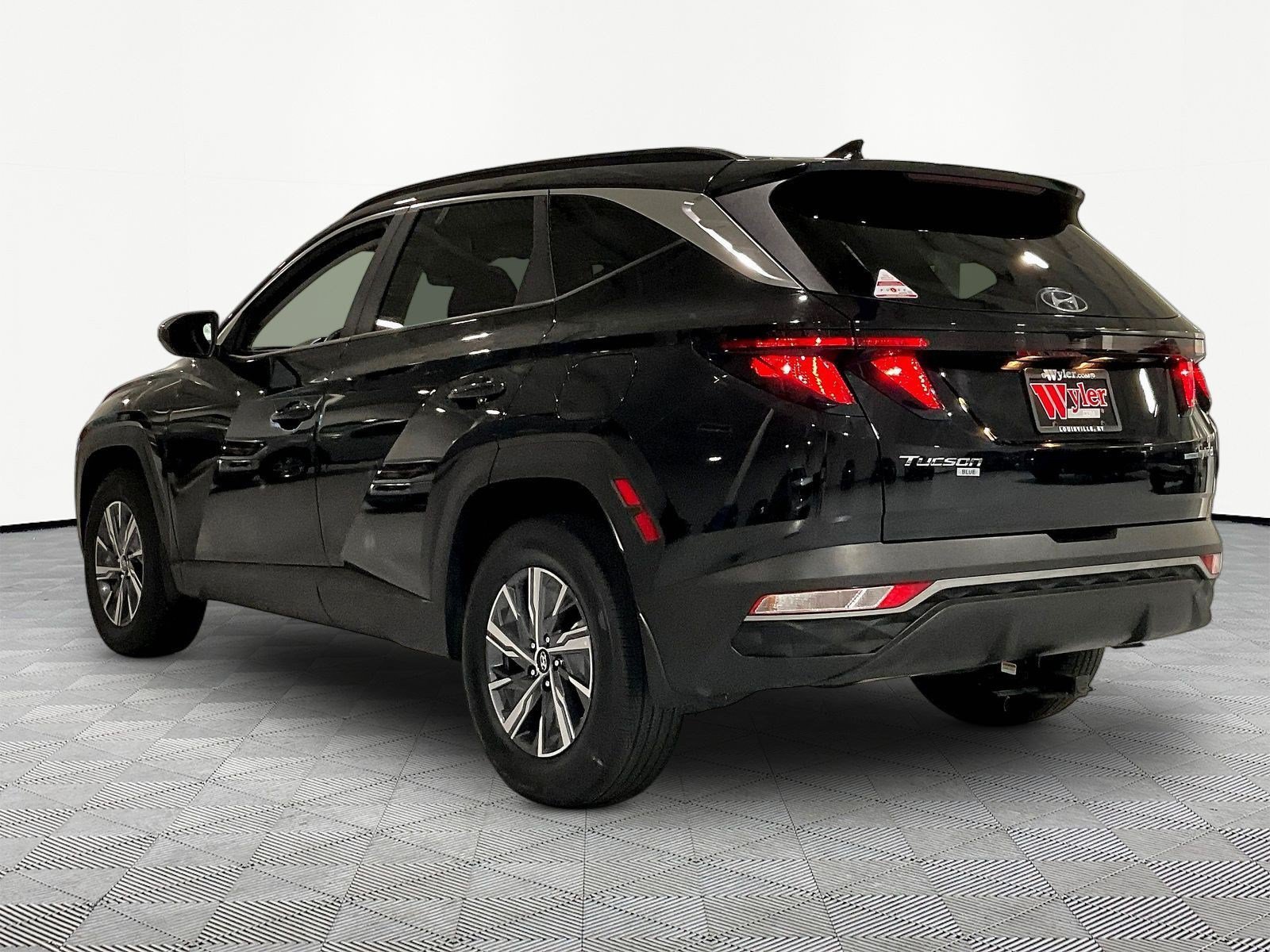 Used 2024 Hyundai Tucson Blue AWD/4WD image 4
