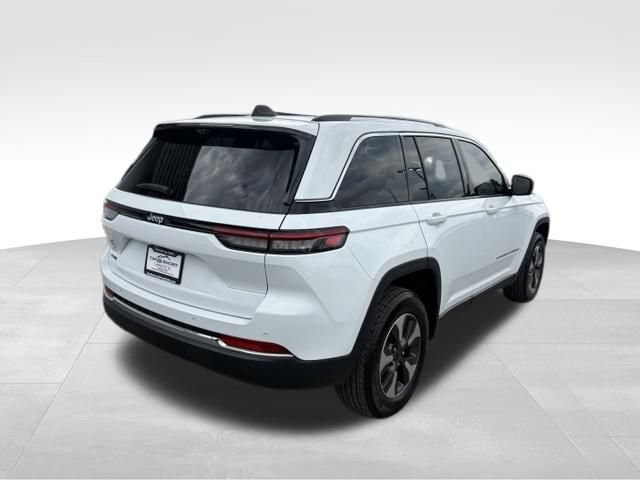 Used 2022 Jeep Grand Cherokee Limited 4xe w/ Luxury Tech Group II AWD/4WD image 2